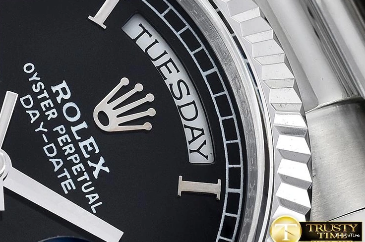 0211 RDD0215C – DayDate 36mm Affordable 686